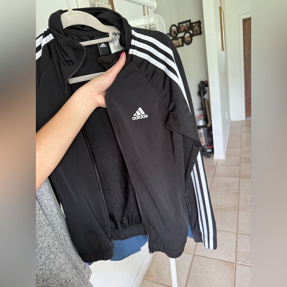 Adidas Women’s Black & White Zip Up Casual Athletic Jacket - Picture 5 of 9